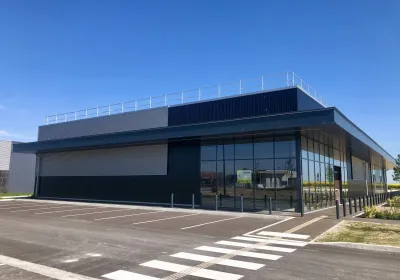 location local commercial